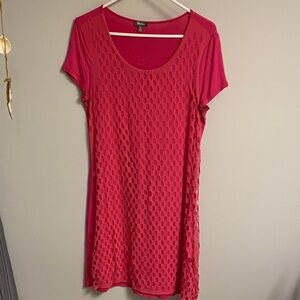 Neiman Marcus Fuchsia Tunic with Eyelet Design